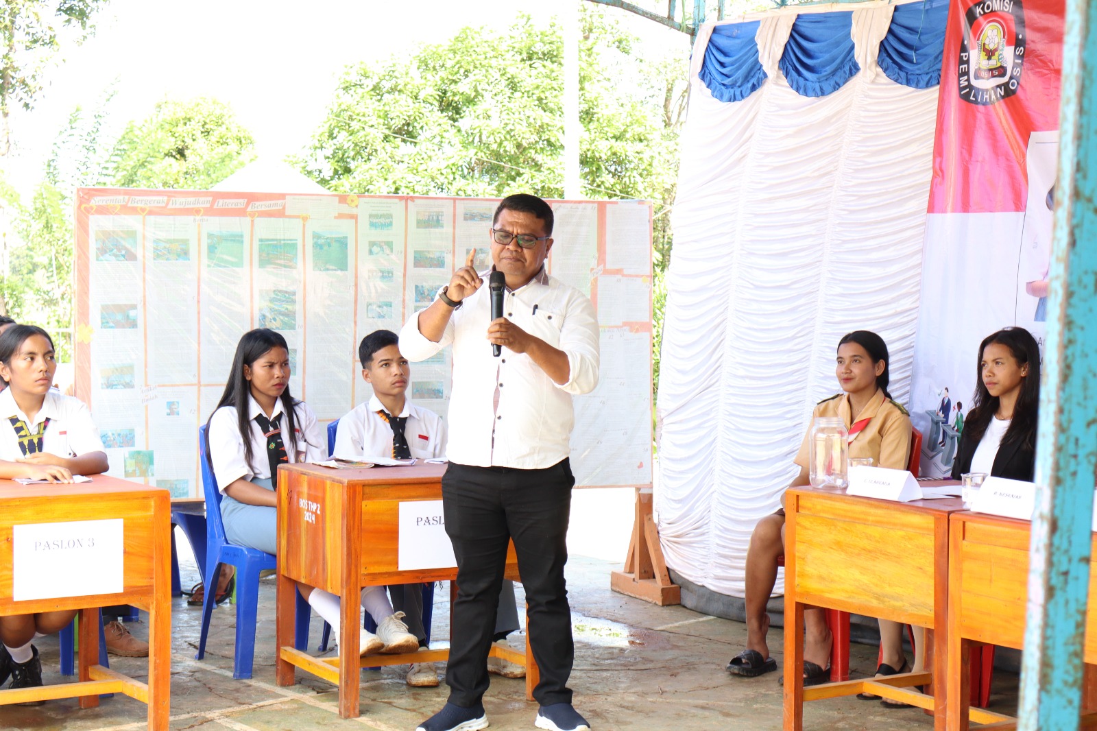 Debat Calon Ketua dan Wakil Ketua OSIS Wujud Implementasi P5 Suara Demokrasi, Ini Harapan Kepala SMA Negeri 1 Pacar