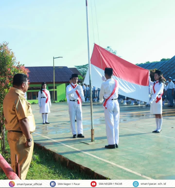 Upacara Bendera Pembukaan Tahun Ajaran Baru 2025/2026: Ini Harapan Kepala SMA Negeri 1 Pacar