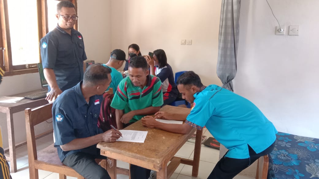 Penting Menjaga Kesehatan: Guru SMA Negeri 1 Pacar Jalani Cek Rutin
